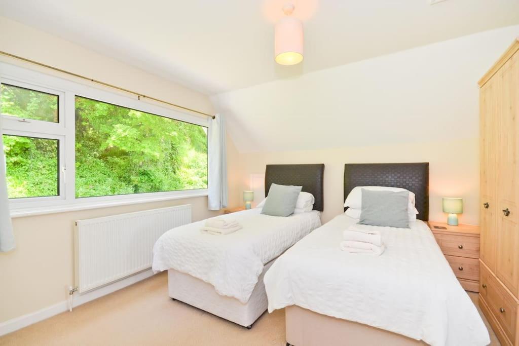 Tara, Spacious Family Home, Wonderful Sea Views Vakantiehuis *