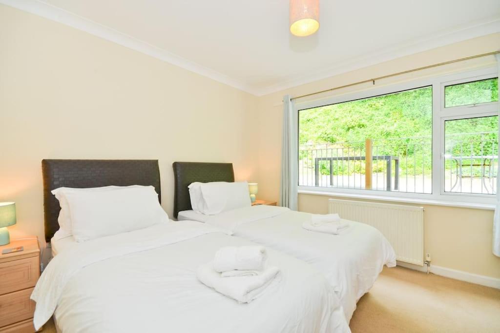 Holiday home Tara, Spacious Family Home, Wonderful Sea Views Ventnor
